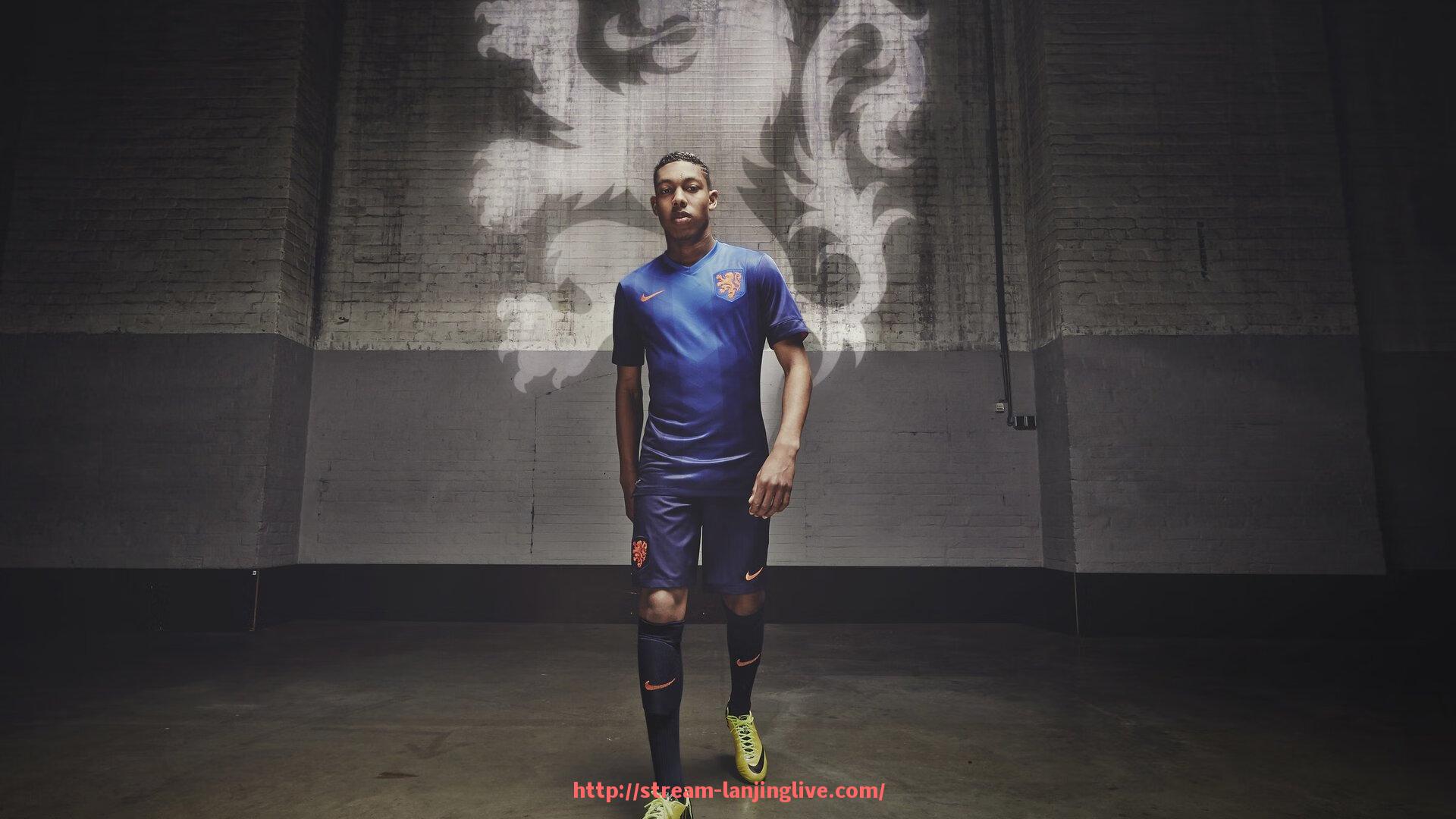 蓝鲸体育直播-英超球员工资是税后收入吗？详细解析与实情